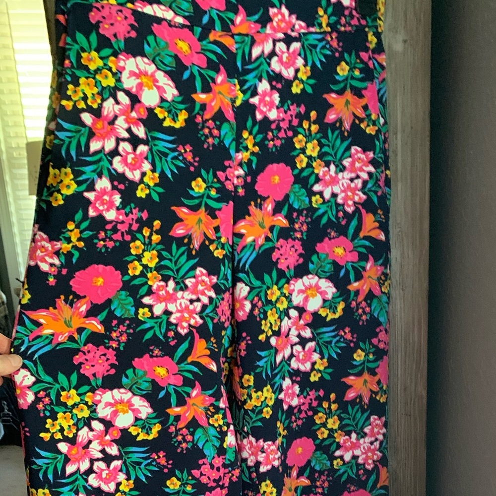 J Crew floral pant, size 4 new with tags. Never worn.